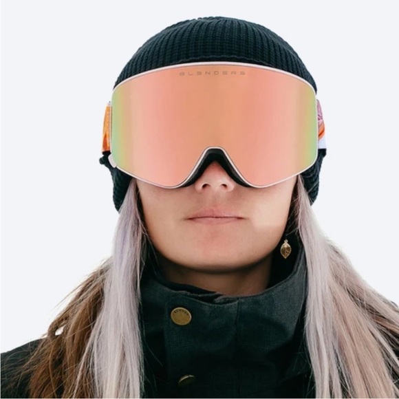 Blenders Aura Snow Googles - Picture 1 of 15